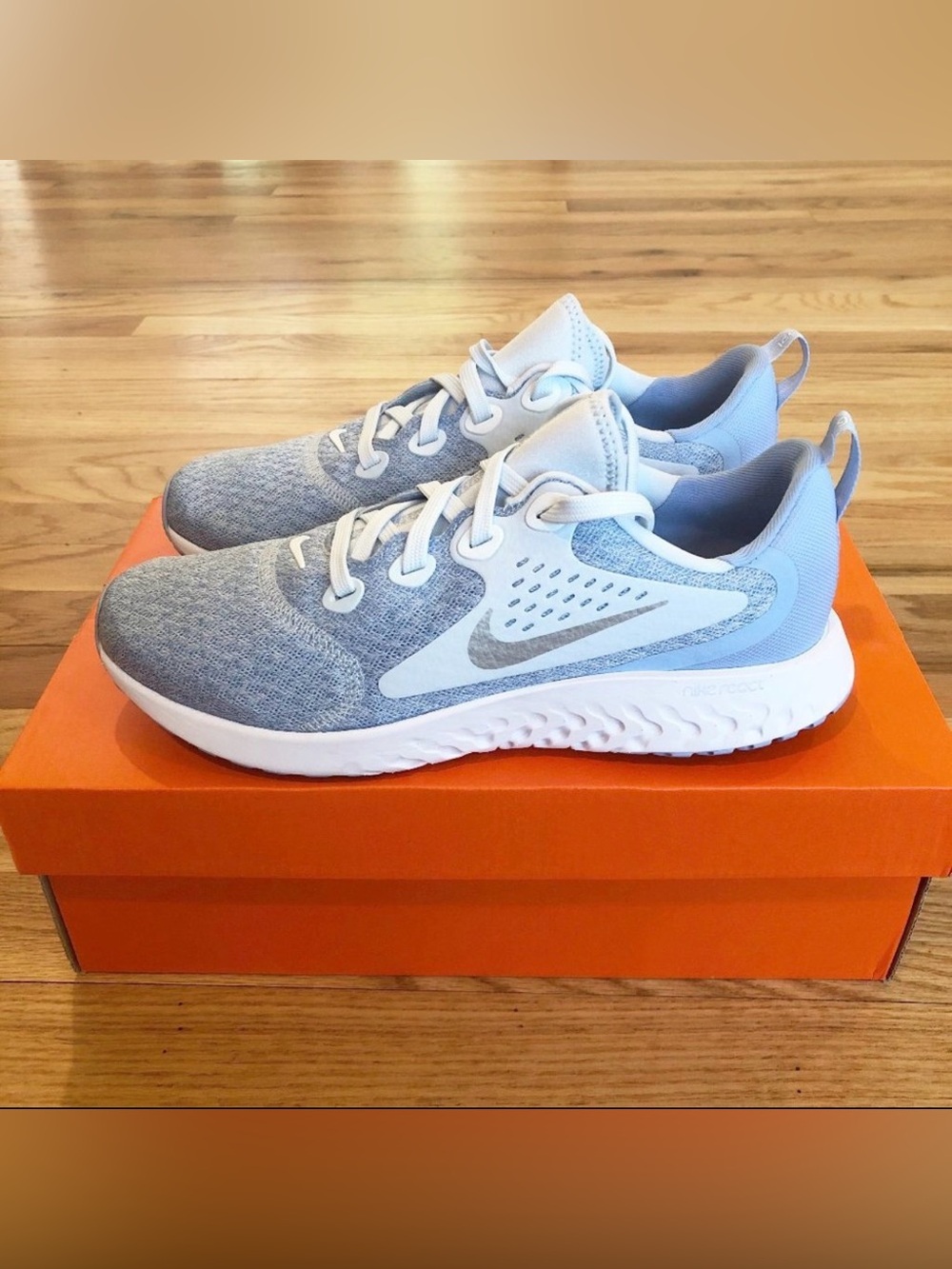 Nike Legend React Running Shies in Blue Size 7.5